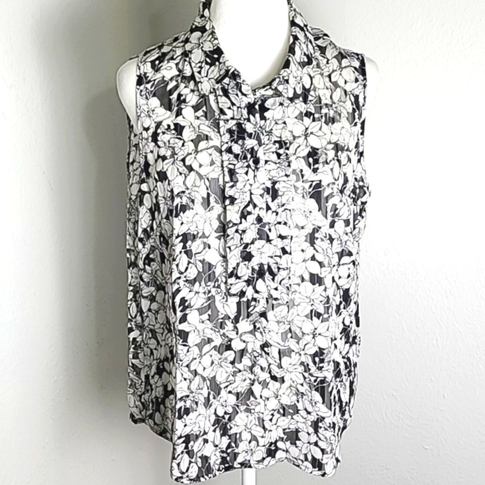 Tommy Hilfiger Sleeveless Top, Sheer B&W Flowers, Button Ruffle Center, Sz Large
